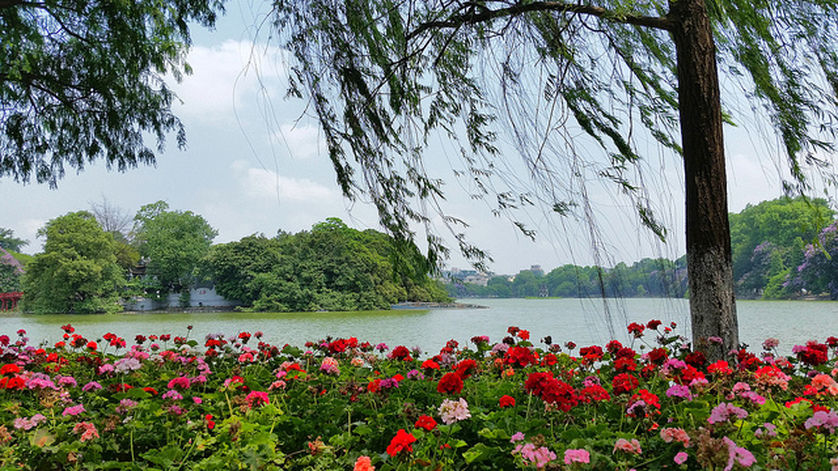 Hoan Kiem lake, Hanoi